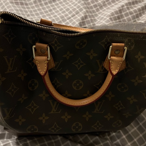 Authentic Louis Vuitton Speedy 30 - Picture 3 of 5